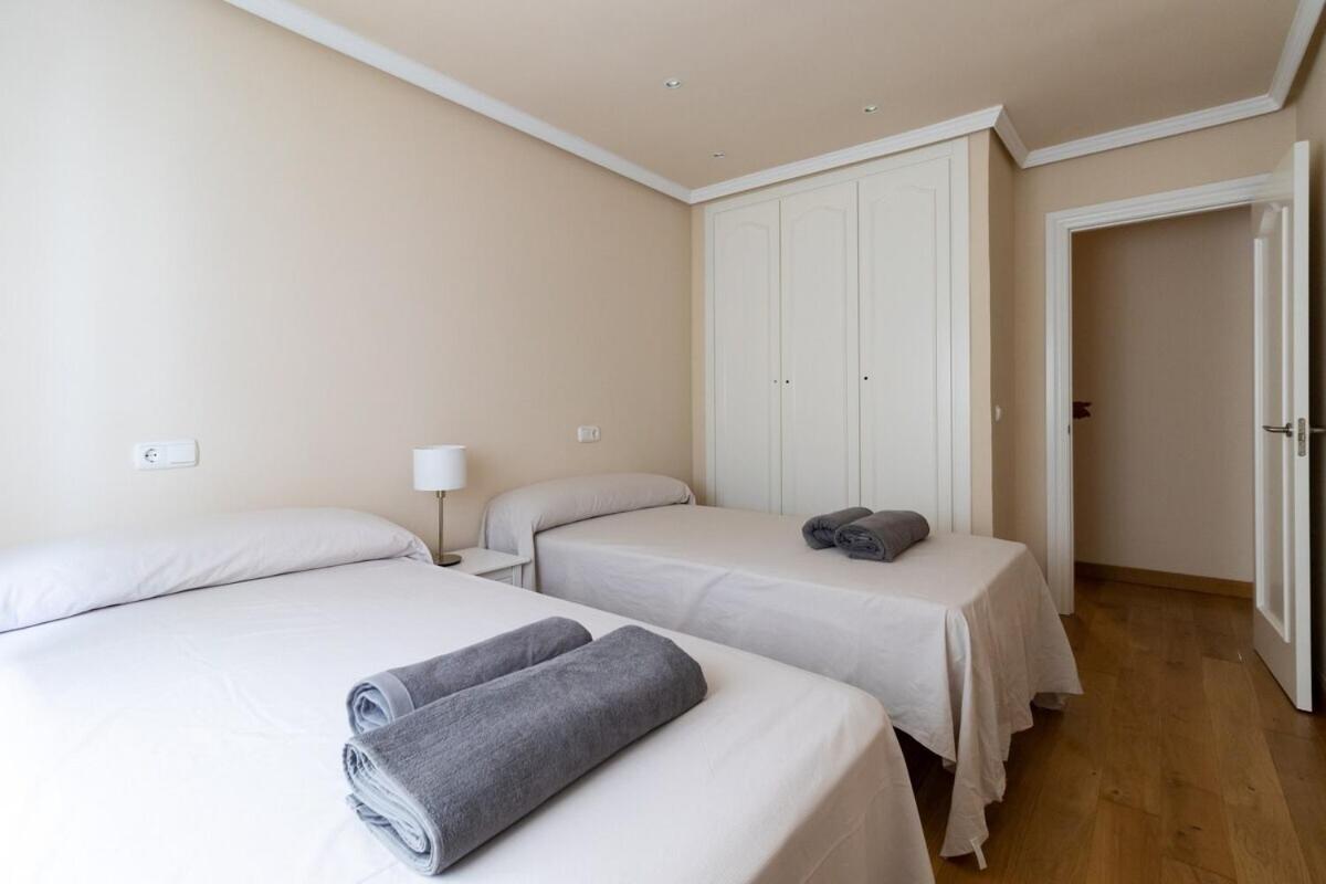 Apartamento Centro Gijon Con Parking Appartamento Esterno foto