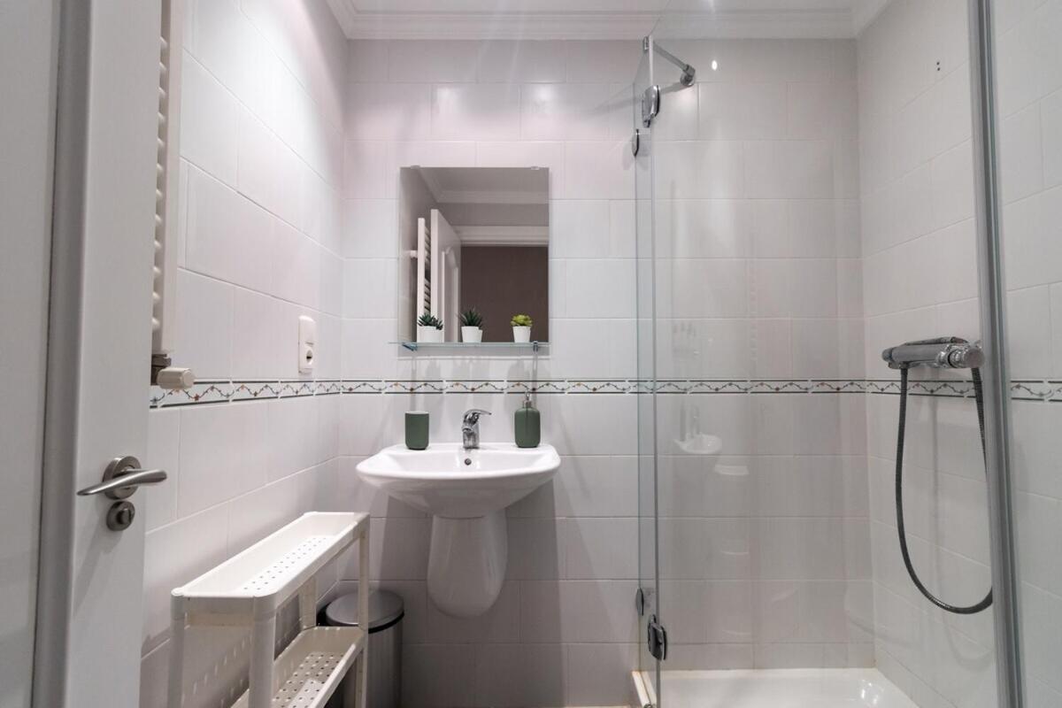 Apartamento Centro Gijon Con Parking Appartamento Esterno foto